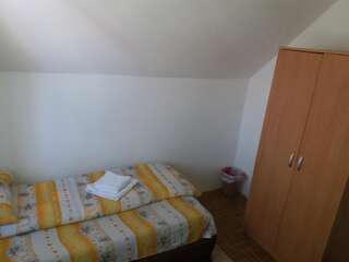 Гостевой дом Guest House RG Жабляк Двухместный номер с 2 отдельными кроватями, вид на сад-11